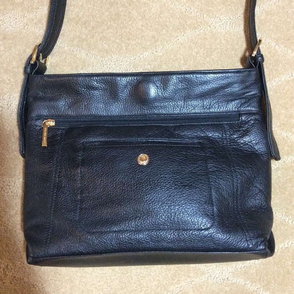 Stone & Co. Handbags - Stone & Co. Black Leather Shoulder Bag